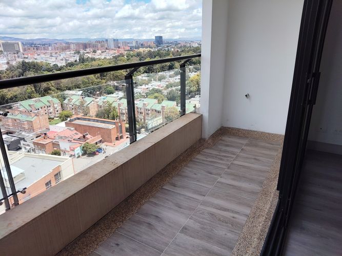 Apartamento en venta en Lagos De Cordoba, Bogotá · foto 4 de 24