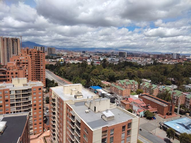 Apartamento en venta en Lagos De Cordoba, Bogotá · foto 8 de 24