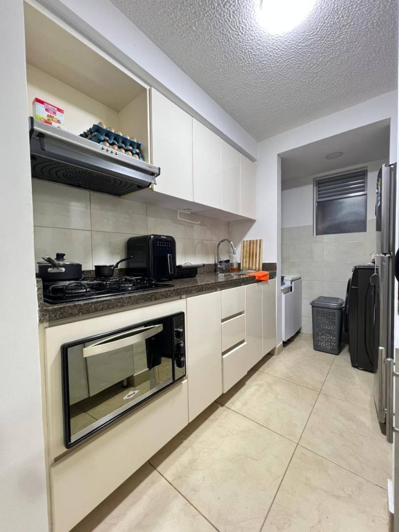 Apartamento en venta en El Poblado Ii Etapa, Pereira · foto 4 de 14