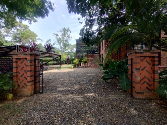 Casa de 3 alcobas en venta en Las Mercedes, Jamundí, 1501 m² · foto 3 de 23