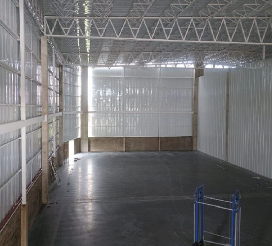 Bodega en arriendo en Siberia, Cota, 2070 m² · foto 2 de 10