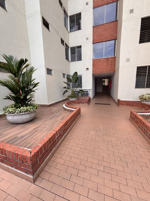 Apartamento en venta en El Ingenio, Cali · foto 17 de 19