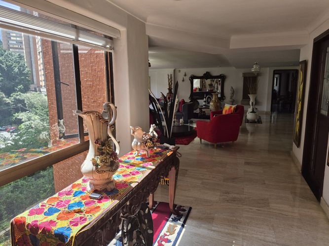 Apartamento en venta en Castropol, Medellín · foto 2 de 14
