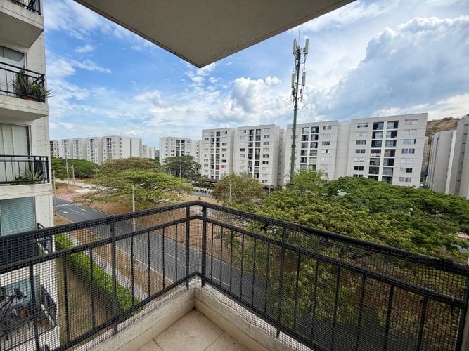 Apartamento de 3 alcobas en venta en Arroyohondo, Yumbo, 60 m² · foto 2 de 18
