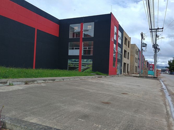 Bodega en arriendo en La Fraguita, Zipaquirá, 1300 m² · foto 5 de 12