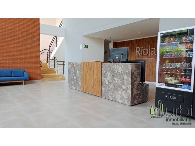 Apartamento de 3 alcobas en venta en El Redil, Bogotá, 102 m² · foto 2 de 18