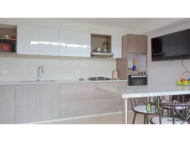 Apartamento de 3 alcobas en venta en El Redil, Bogotá, 102 m² · foto 4 de 18