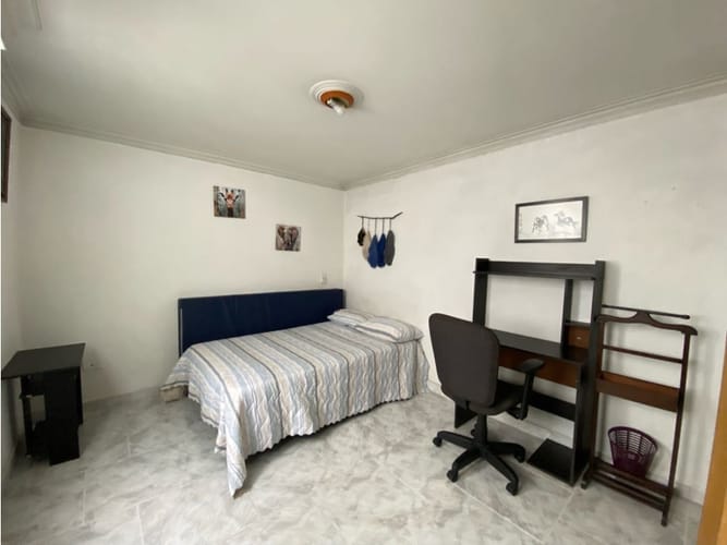 Apartamento de 3 alcobas en arriendo en La Castellana, Medellín, 90 m² · foto 3 de 5