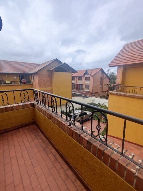 Casa de 5 alcobas en venta en La Estrella, Chía, 300 m² · foto 5 de 24
