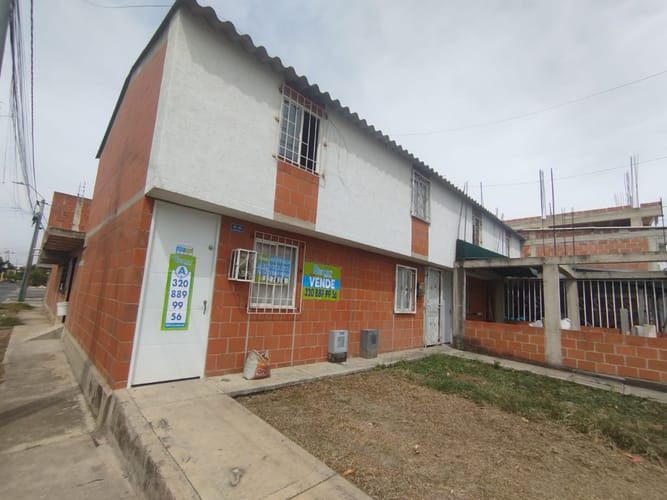 Casa de 3 alcobas en venta en El Carmelo, Candelaria, 75 m² · foto 2 de 17