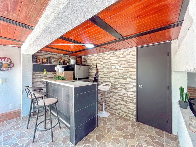 Casa de 5 alcobas en venta en Las Mercedes, Jamundí, 420 m² · foto 13 de 18