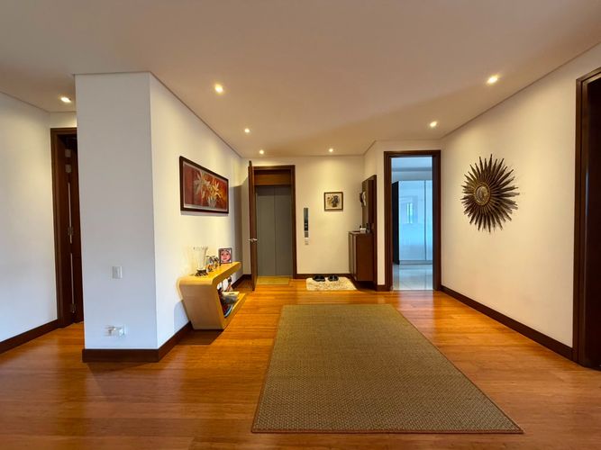 Apartamento de 3 alcobas en venta en Usaquen, Bogotá, 307 m² · foto 12 de 22