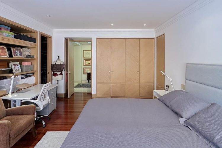 Apartamento de 4 alcobas en venta en Santa Barbara Oriental, Bogotá, 404 m² · foto 19 de 24