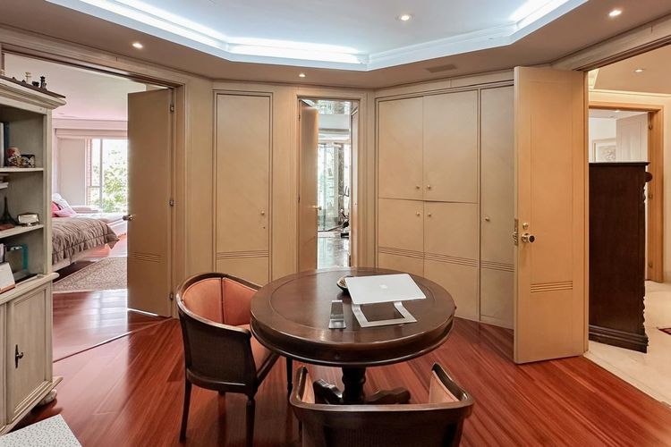 Apartamento de 4 alcobas en venta en Santa Barbara Oriental, Bogotá, 404 m² · foto 9 de 24