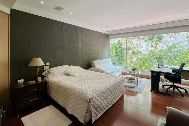 Apartamento de 4 alcobas en venta en Santa Barbara Oriental, Bogotá, 404 m² · foto 14 de 24