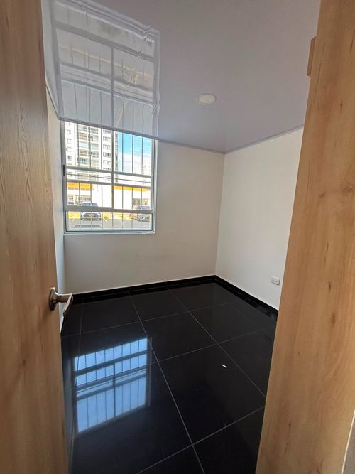 Apartamento de 2 alcobas en venta en Valle Del Lili, Cali, 62 m² · foto 4 de 8