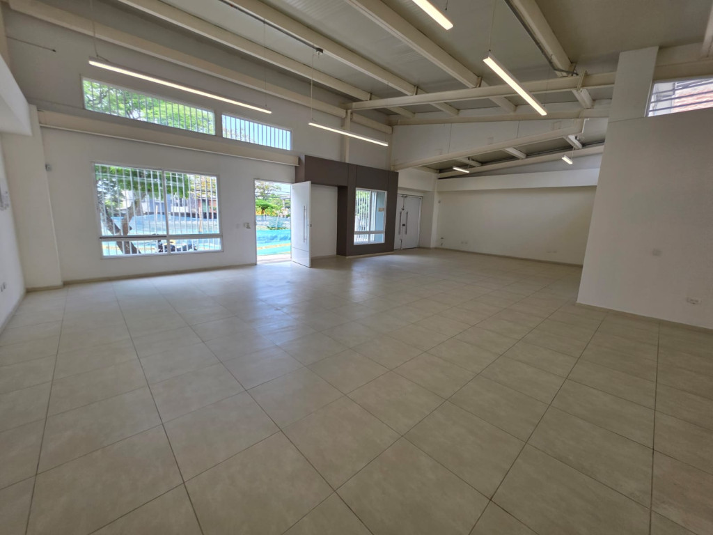 Casa en Arriendo en Urbanizacion la flora, Cali