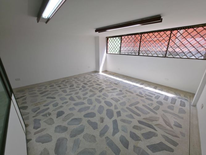 Oficina en arriendo en Versalles, Cali, 36 m² · foto 2 de 8
