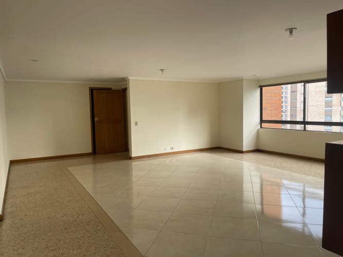 Apartamento de 4 alcobas en venta en Castropol, Medellín, 200 m² · foto 10 de 20