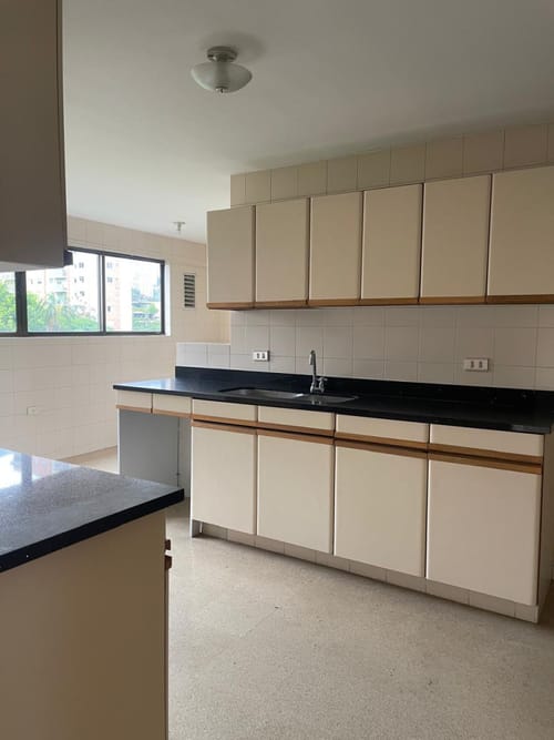 Apartamento de 4 alcobas en venta en Castropol, Medellín, 200 m² · foto 15 de 20