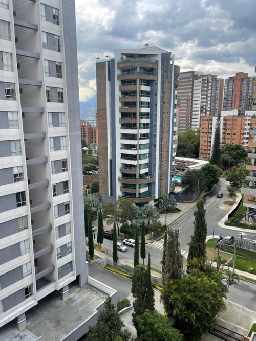 Apartamento de 4 alcobas en venta en Castropol, Medellín, 200 m² · foto 20 de 20