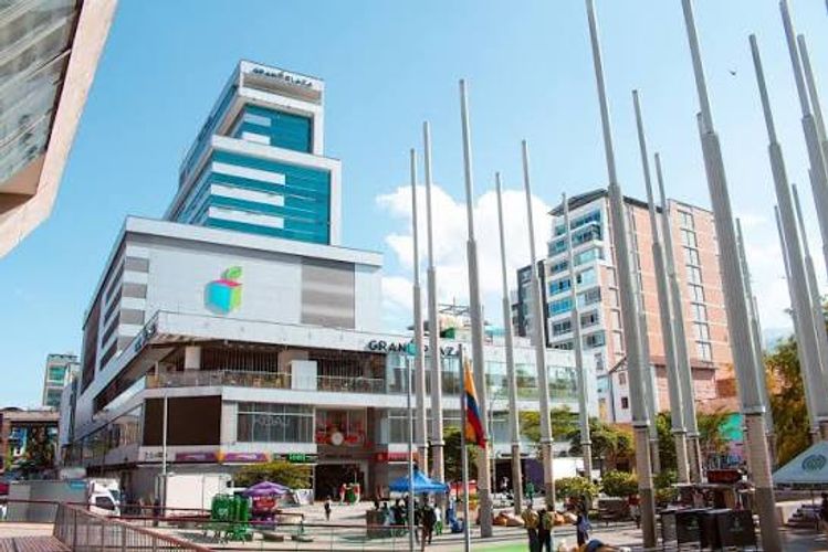 Local en venta en Guayaquil, Medellín, 35 m² · foto 3 de 3