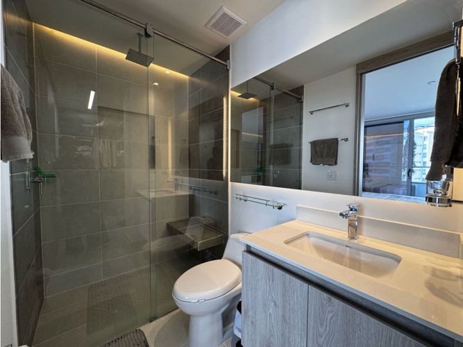 Apartamento de 2 alcobas en venta en Loma Del Esmeraldal, Envigado, 147 m² · foto 4 de 13