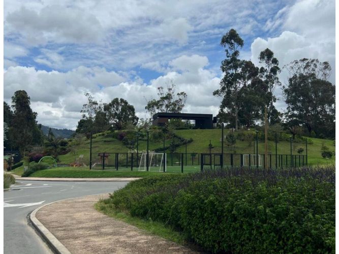 Lote en venta en San Gerardo, La Ceja, 2800 m² · foto 7 de 8