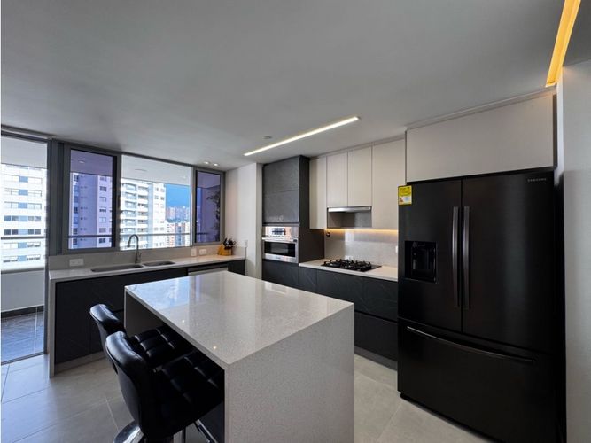 Apartamento de 2 alcobas en venta en Loma Del Esmeraldal, Envigado, 147 m² · foto 8 de 13