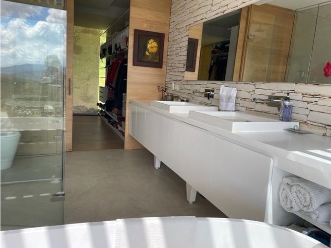 Casa de 3 alcobas en venta en Las Palmas, Envigado, 450 m² · foto 9 de 13
