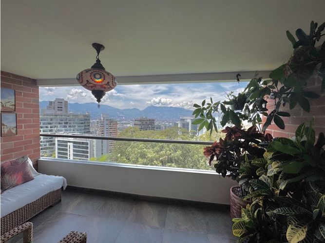 Apartamento de 3 alcobas en venta en Los Balsos, Medellín, 174 m² · foto 4 de 13