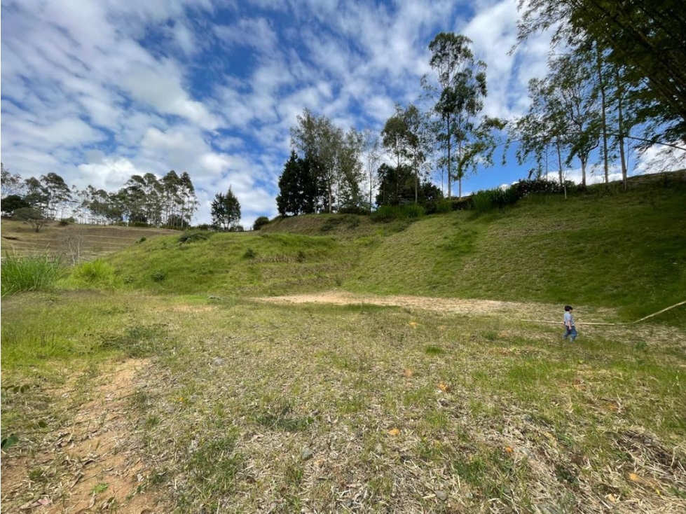 Land in Mampuesto (2404 m²) for Sale - 2