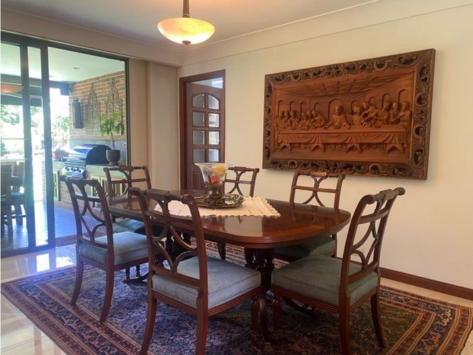 Casa de 3 alcobas en venta en El Tesoro, Medellín, 385 m² · foto 13 de 24