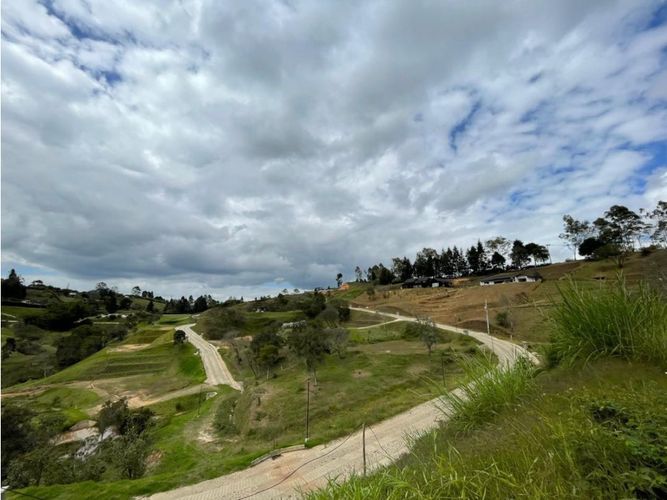 Lote en venta en Mampuesto, Rionegro, 2404 m² · foto 8 de 10