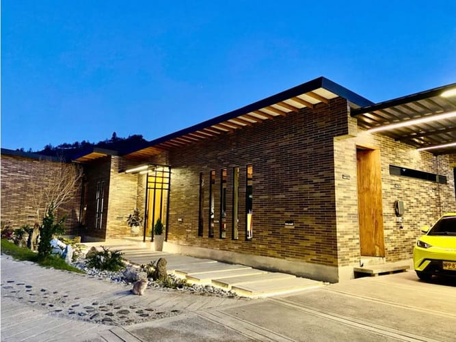 Casa de 3 alcobas en venta en Pantanillo, El Retiro, 263 m² · foto 2 de 19