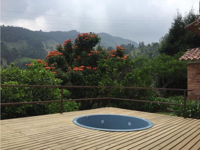 Casa de 3 alcobas en venta en La Corrala, La Estrella, 320 m² · foto 13 de 14
