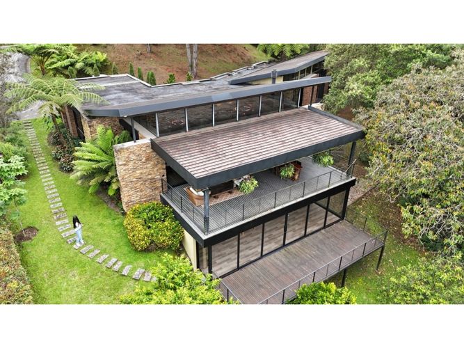 Casa de 3 alcobas en venta en Pantanillo, El Retiro, 437 m² · foto 2 de 24