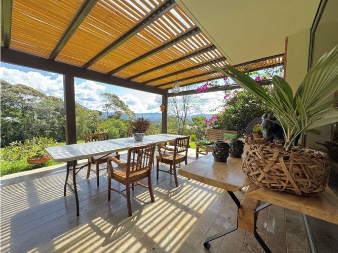 Casa de 3 alcobas en venta en Guamito, La Ceja, 250 m² · foto 3 de 16