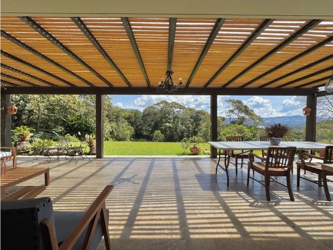 Casa de 3 alcobas en venta en Guamito, La Ceja, 250 m² · foto 4 de 16