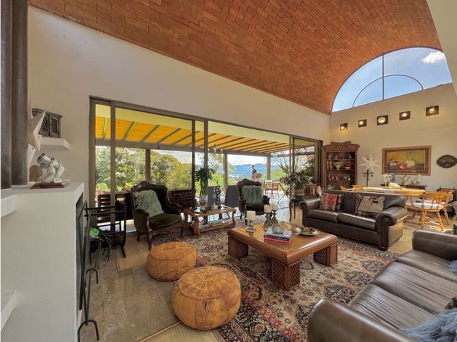 Casa de 3 alcobas en venta en Guamito, La Ceja, 250 m² · foto 7 de 16