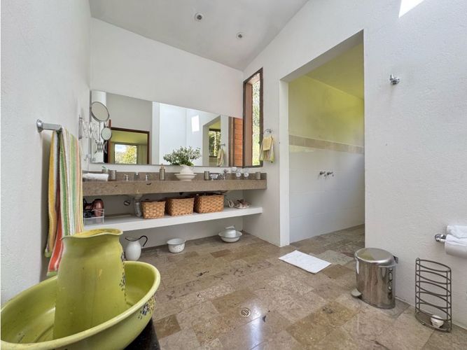 Casa de 3 alcobas en venta en Guamito, La Ceja, 250 m² · foto 11 de 16