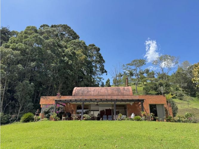 Casa de 3 alcobas en venta en Guamito, La Ceja, 250 m² · foto 16 de 16