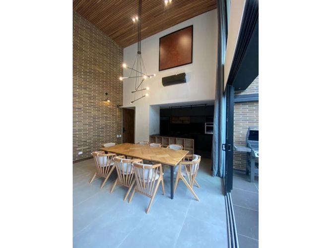 Apartamento de 3 alcobas en venta en Transversal Inferior, Medellín, 145 m² · foto 6 de 12