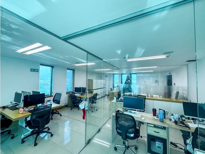 Oficina en venta en La Aguacatala, Medellín, 79 m² · foto 5 de 8