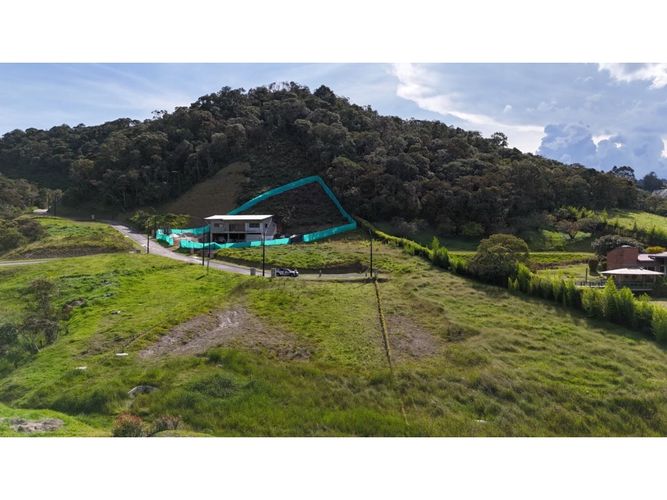 Lote en venta en El Tambo, La Ceja, 1150 m² · foto 2 de 9