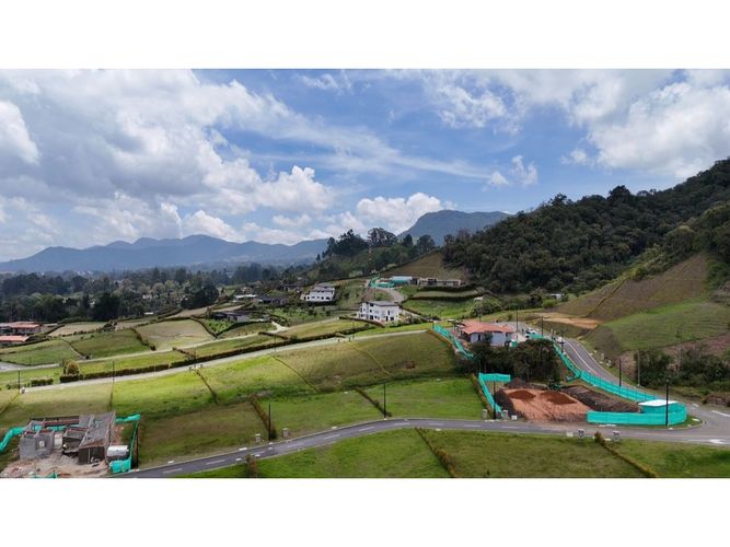 Lote en venta en El Tambo, La Ceja, 1150 m² · foto 8 de 9