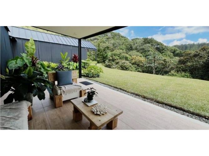 Casa de 3 alcobas en venta en El Retiro, 307 m² · foto 3 de 15