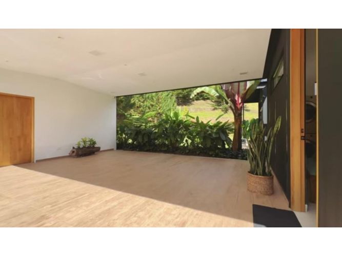 Casa de 3 alcobas en venta en El Retiro, 307 m² · foto 12 de 15