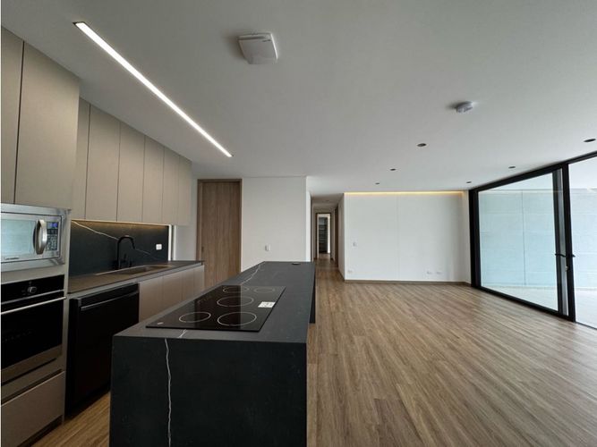Apartamento de 3 alcobas en venta en Sajonia, Rionegro, 211 m² · foto 6 de 20