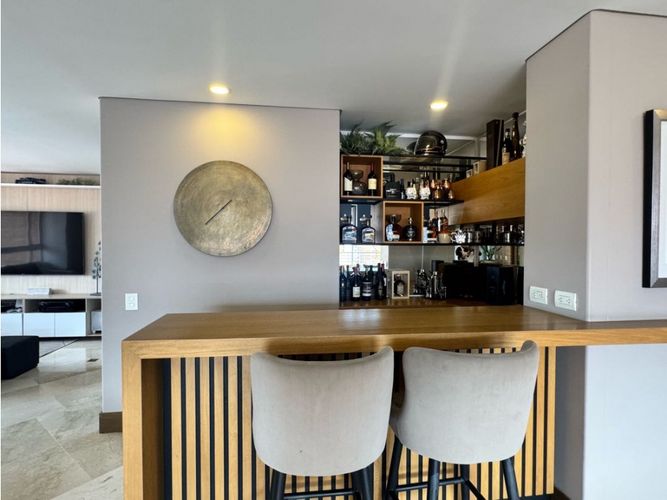 Apartamento de 3 alcobas en venta en Laureles, Medellín, 202 m² · foto 4 de 22